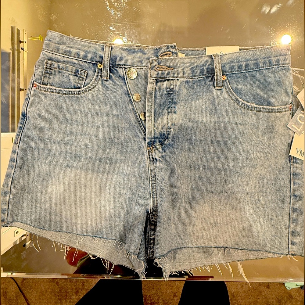 YMI Dream authentic Denim jeans Collection Distressed raw hem Shorts size 11/30